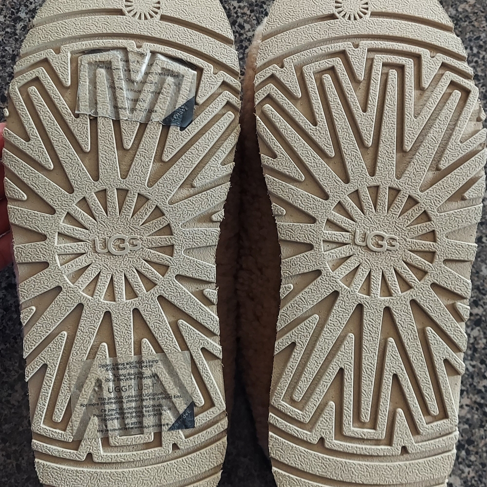 UGG Women's Tan Fuzz Slipper Clogs - Picture 4 of 5
